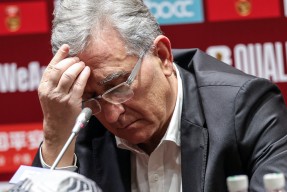 转折点！广东宏远内部沟通，欧冠集结日攻防权衡，压力陡增，年轻球员得到机会的简单介绍