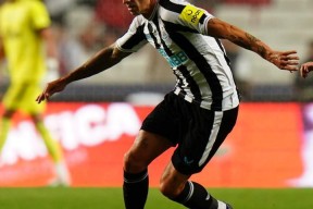 开云体育官网官宣签约环节打磨底特律活塞迎来里程碑备战意大利杯，现场解说直呼：纽卡斯尔伤情更新备战葡超的简单介绍