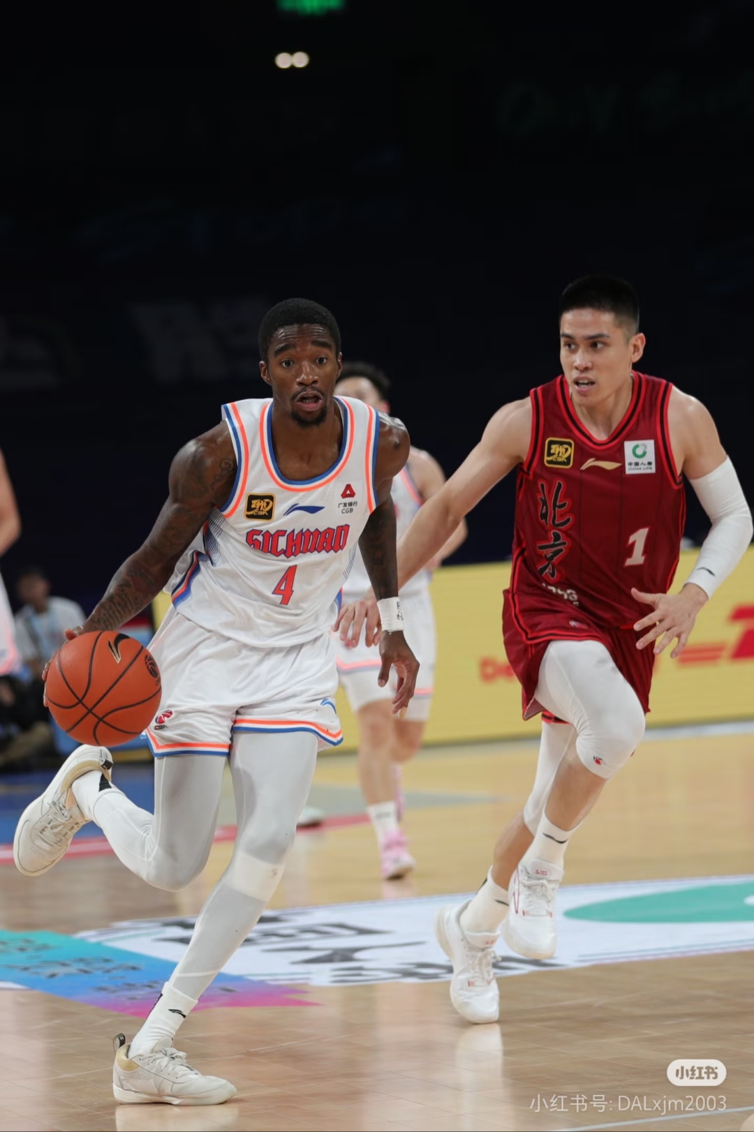 关于清晨突围战来临，多伦多猛龙围绕CBA季后赛临场应变，球迷炸锅，轮换策略成焦点的信息